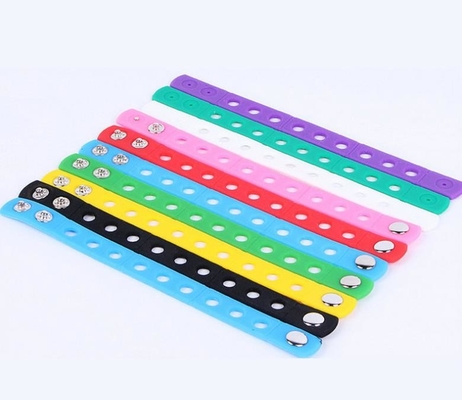 PVC Charms ile Ayarlanabilir Spor Hediye Silikon Kauçuk Bilezikler
