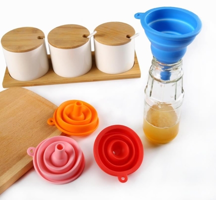 Küçük boyutlu Katlanabilir stilleri Food Grade Silikon Huni Mutfak aletleri